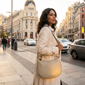 Bolso hobo de piel vacuno color taupe-El Potro