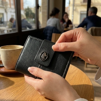 Cartera peuqeña de mujer mediana en piel vacuno color negro - NEW ORIGEN